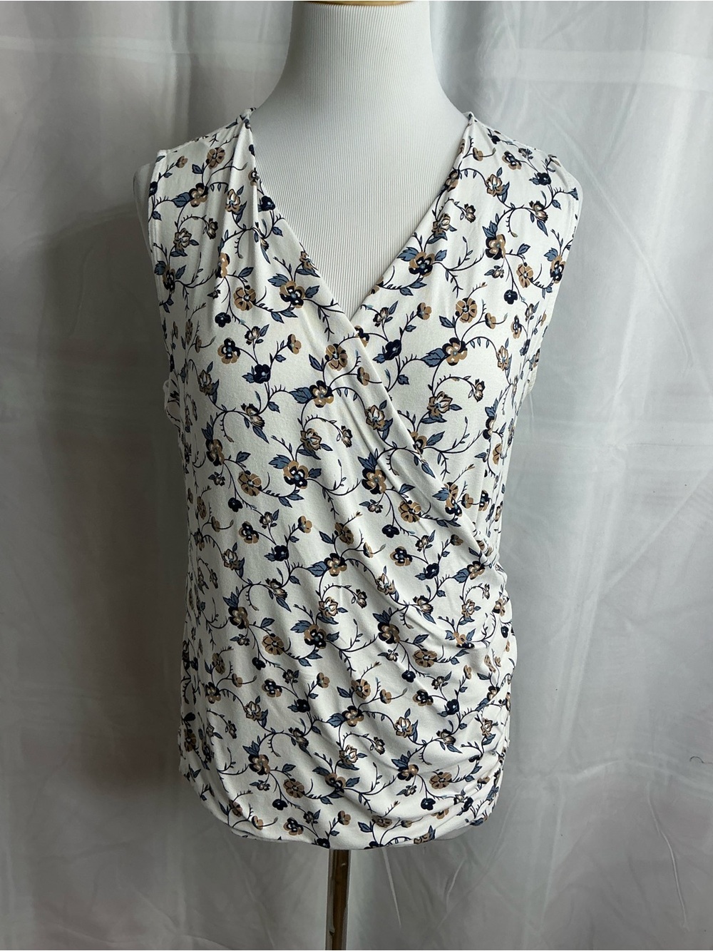 2292 - Ann Taylor White Floral Wrap-Style Sleeveless Camisole